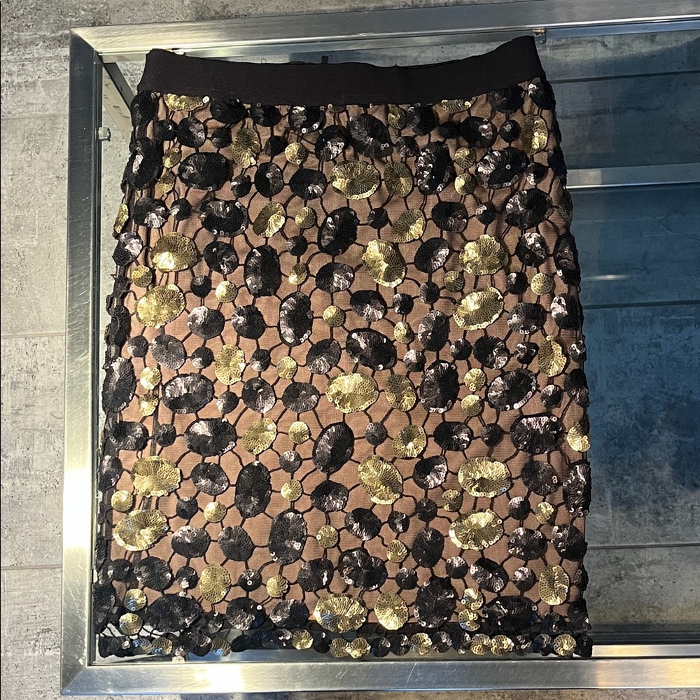 BCBGMaxAzria Black and Gold Sequined Lace Floral Pencil Skirt